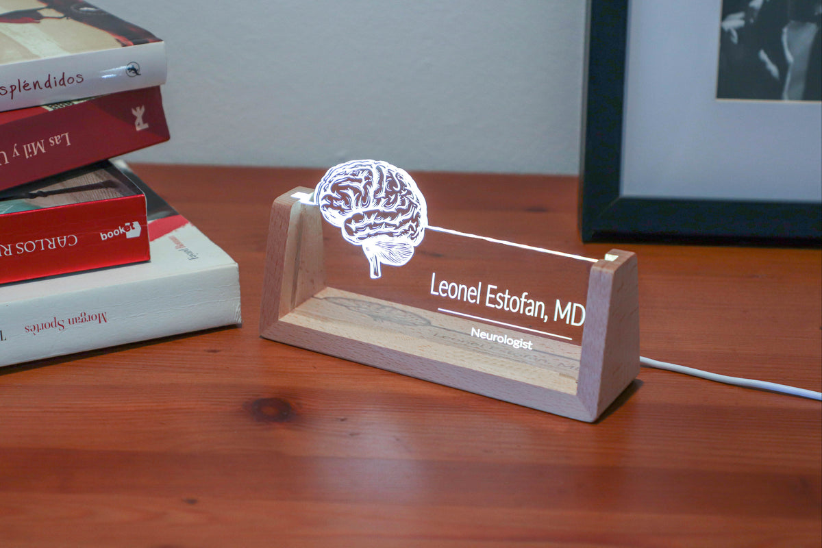 LED desk nameplate featuring a detailed brain anatomy design, illuminated in a white tone, perfect as a unique and thoughtful gift for psychologists, neurologists, or medical professionals specializing in brain health.
